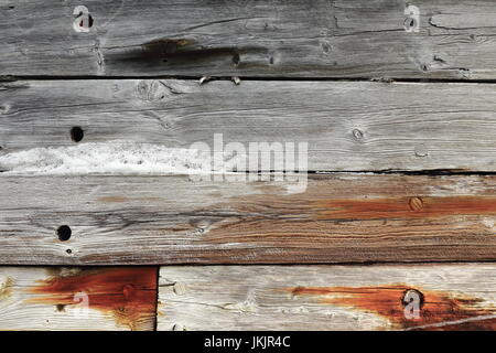 Schiffbrüchige Holzboot auf Grund Sildpolltjonna Bucht unten-Südufer Sildpollnes Halbinsel-Austnesfjorden. Nahaufnahme der Beplankung und Rahmen. Vaga Stockfoto