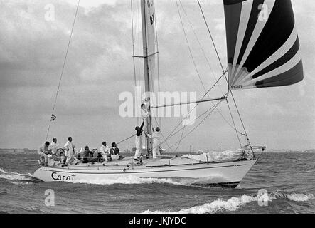 AJAXNETPHOTO. 1979. SOLENT, ENGLAND. -ADMIRAL CUP SOLENT INSHORE RACE CARAT (SCHWEDEN). FOTO: JONATHAN EASTLAND/AJAX REF: 79 2031 Stockfoto