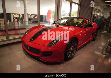 Los Angeles, CA, USA - 23. Juli 2017: Red 2010 Ferrari 599 GTO im Petersen Automotive Museum angezeigt. Redaktionelle Nutzung. Stockfoto