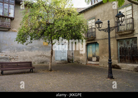 Straßenszene in der cacabelos, Spanien. Camino de Santiago. Stockfoto