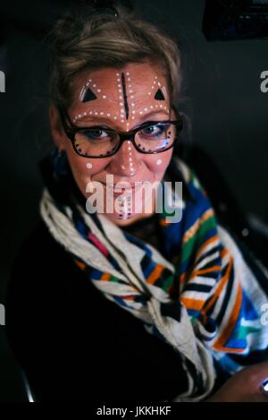 London, UK. 23. Juli 2017. Gäste und Künstler beim Afropunk Festival, London 2017. Printworks Gastgeber den zweiten Londoner Afropunk. Urteilung Stockfoto