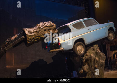 LEAVESDEN, UK - 19. Juni 2017: Eine Demonstration der Mechanismus hinter der Whomping Willow bei der Herstellung von Harry Potter tour bei Warner Bros Studio ich Stockfoto