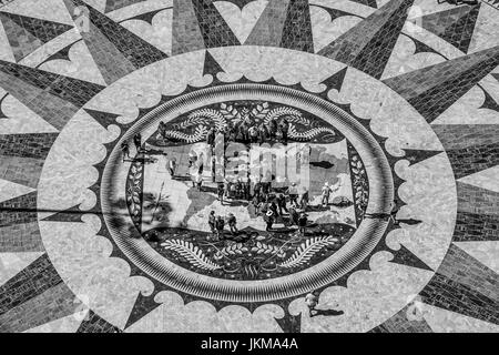 Die berühmten Kompassrose am Denkmal der Entdeckungen in Lissabon-Belem - Lissabon, PORTUGAL 2017 - Lissabon, PORTUGAL 2017 Stockfoto