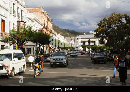 Straßenszene in Sucre, Bolivien, Südamerika Stockfoto