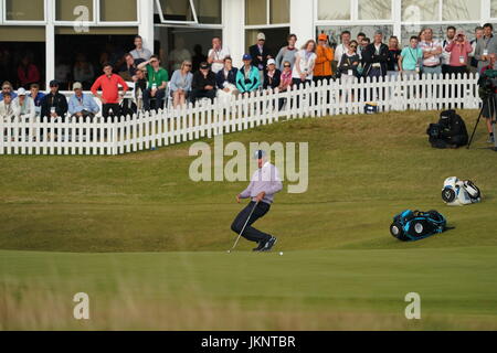 Southport, Merseyside, England. 22. Juli 2017. Matt Kucher (USA) Golf: Matt Kucher der Vereinigten Staaten auf das 18. Loch während der dritten Runde 146. British Open Golf Championship im Royal Birkdale Golf Club in Southport, Merseyside, England. Bildnachweis: Koji Aoki/AFLO SPORT/Alamy Live-Nachrichten Stockfoto