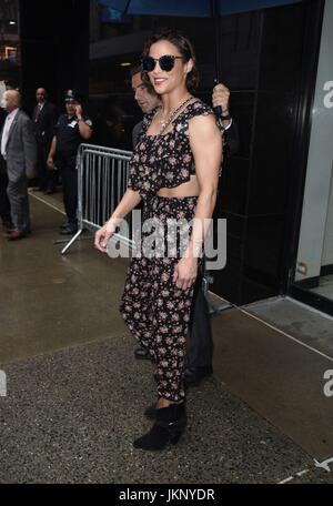 New York, USA. 24. Juli 2017. New York, NY, USA. 24. Juli 2017. Paula Patton, 24. Juli 2017 TRAFFIK unterwegs für Promi-Schnappschüsse - Mo, New York, NY zu fördern. Kredit: Derek Sturm/Everett Collection/Alamy Live News Bildnachweis: Everett Collection Inc/Alamy Live-Nachrichten Stockfoto