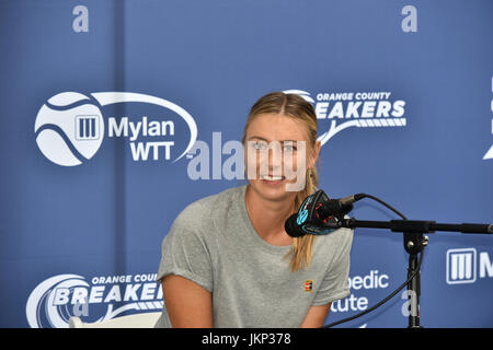 Maria Sharapova, spielen World Team Tennis auf der Orange County in Newport Beach Kalifornien hält eine Pressekonferenz zu ihrem aktuellen Verletzung und Comeback-Pläne für die Tour zu besprechen. Sie spielt heute Abend für zwei Sätze. Stockfoto