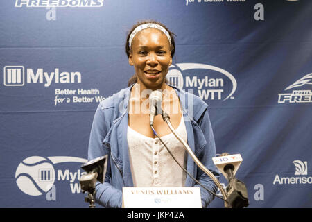 Philadelphia, Pennsylvania, USA. 24. Juli 2017. Tennis-Legende, VENUS WILLIAMS, geben ein Presser, bevor Washington Kastles spielte die Philadelphia Freiheiten in St. Joseph Hagen Arena in Philadelphia PA. Bildnachweis: Ricky Fitchett/ZUMA Draht/Alamy Live-Nachrichten Stockfoto