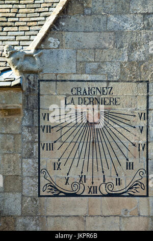 Finistère (29), Roscoff, Frankreich, Cadran Solaire Sur l'Église Notre-Dame de Kroaz-Batz / / Frankreich, Finistere, Roscoff, Sonnenuhr an der Kirche Notre Dame des K Stockfoto