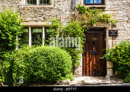 Hübschen Cotswold Steinhaus in der Cotswold-Dorf Burford in Oxfordshire. Stockfoto