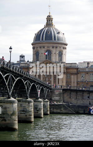 Paris, Frankreich, Ansicht der Pont des Arts Blick über Ufer von Rive Droite, Rive Gauche. Stockfoto