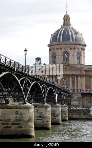 Paris, Frankreich, Ansicht der Pont des Arts Blick über Ufer von Rive Droite, Rive Gauche. Stockfoto