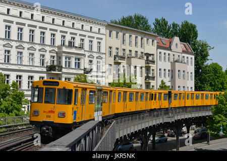 U-Bahn, U1, Schlesisches Tor, cross-Mountain, U-Bahn, Schlesisches Tor, Kreuzberg, Berlin, Germany, Deutschland Stockfoto