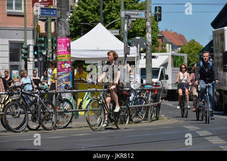 Kastanienallee, Schönhauser Allee, Prenzlauer Berg, Pankow, Berlin, Deutschland, Kastanienallee, Schoenhauser Allee, Prenzlauer Berg, Deutschland Stockfoto