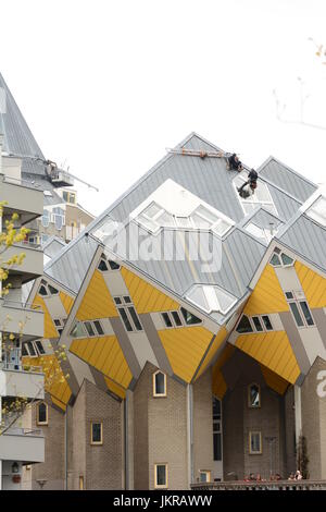 29 April 2017-Rotterdam, Niederlande. Die moderne, kubischen Wohnungen in Rotterdam Stockfoto