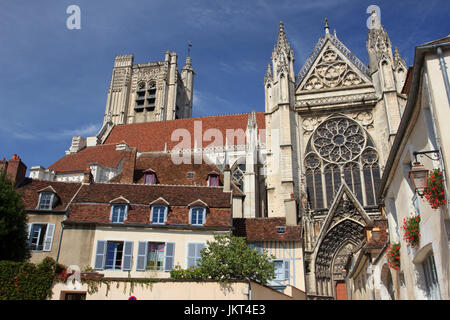 Frankreich, Yonne (89), Auxerre, Les Petites Rues De La Vieille Ville et la Cathédrale Saint-Etienne / / Frankreich, Yonne, Auxerre, die engen Gassen von der Stockfoto