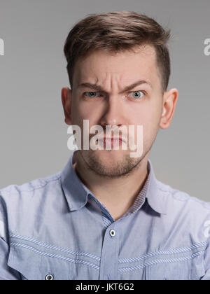 Nahaufnahme Gesicht der böse Mann Stockfoto