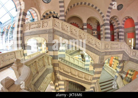 Frankreich, Puy-de-Dôme (63), Le Mont-Dore, Les Thermes, Les Escaliers / / Frankreich, Puy de Dome, Le Mont-Dore, Thermen, die Treppe Stockfoto