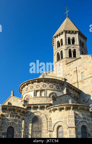 Frankreich, Saint-Nectaire, Puy-de-Dôme, l'Église Saint-Nectaire, Détail du Stirnseite / / Frankreich, Puy de Dome, St Nectaire, St Nectaire Kirche, die Apsis Stockfoto