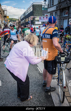 Vintage Radsport-Event in Cumbria, Sitz in Ulverston. Stockfoto