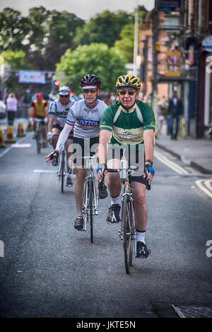 Start der Oldtimer-Radsport-Event in Cumbria, Sitz in Ulverston. Stockfoto