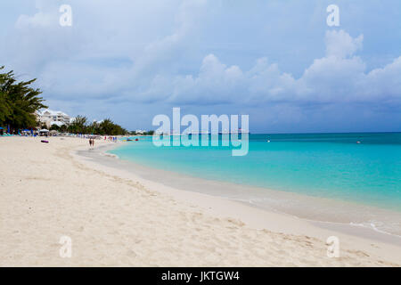 Am frühen Morgen am Strand auf Karibik resort Stockfoto