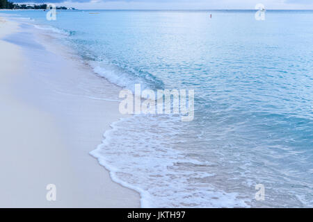 Am frühen Morgen am Strand auf Karibik resort Stockfoto