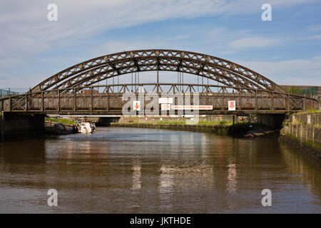 Vauxhall Bridge auf dem Angles Way, über den Fluss Bure in der Nähe von Great Yarmouth Stockfoto