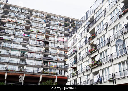 Sozialer Wohnungsbau Wohnung Blöcke im Pallasseum auf Pallastrasse im Bezirk Schöneberg von Berlin, Deutschland. Stockfoto