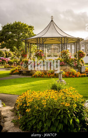 Musikpavillon an Runnymede Garten, Ilfracombe, Devon, England, Großbritannien Stockfoto