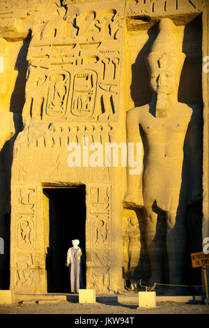 Aegypten, Abu Simbel, Kleiner Tempel der Nefertari, der Lieblingsfrau von Ramses II. Stockfoto