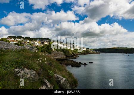 St. Catherines Castle in der Nähe von Fowey ist eine alte schützende Posting, die Unprecedneted Aussicht über den Hafen und die Seenlandschaft hat. Stockfoto