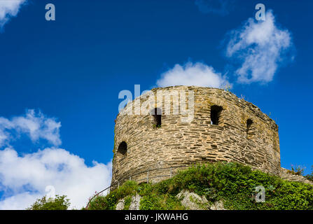 St. Catherines Castle in Readymoney nahe Fowey reicht Jahrhunderte zurück und diente als eine alte Meer Verteidigungs- und Suche für die Gemeinde um ihn herum. Stockfoto