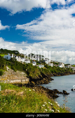 St. Catherines Castle in der Nähe von Fowey ist eine alte schützende Posting, die Unprecedneted Aussicht über den Hafen und die Seenlandschaft hat. Stockfoto