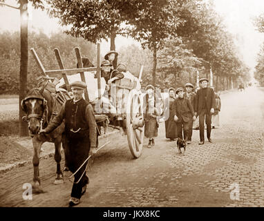 Belgische Flüchtlinge auf dem Weg nach Antwerpen während WW1 Stockfoto