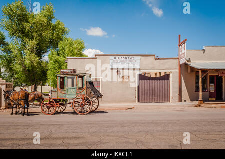 Seitenansicht des Maultier gezeichnet Postkutsche in Tombstone, Arizona Stockfoto