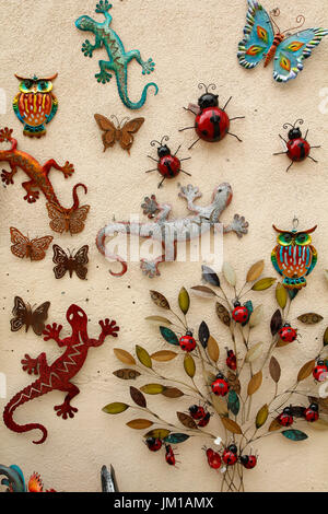 Objekte zum Verkauf. Besalu, Girona, Katalonien, Spanien. Stockfoto