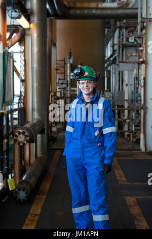 Die Arbeiter auf der BP Miller rig, Öl und Gas in der Nordsee, wie Petrofac als Pflicht Inhaber - stillegung Projekt. Credit: LEE RAMSDEN/ALAMY Stockfoto