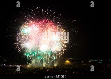 Festival von Feuerwerkskörpern in Zagreb, das für drei Tage dauert Stockfoto