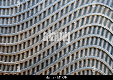 Abstrakter schwarzer Kautschuk Wellen Hintergrundtextur hautnah. Stockfoto