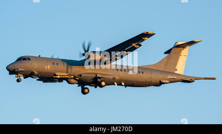 Vom 7. Dezember 2016 atr 72-600 mp maritime Patrol weg von Turin Caselle Flughafen, Italien nach sigonella. Flugzeuge modifiziert und durch Leonardo Luft aktualisiert Stockfoto