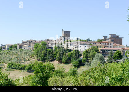 Castellina in Chianti, Italien - 7. Juli 2017: das ländliche Dorf von Castellina in Chianti in der Toskana, Italien Stockfoto