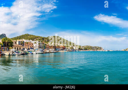 Panoramablick über den Hafen in Puerto Andratx (Port d ' Andratx), Mallorca, Balearen, Spanien, Europa Stockfoto