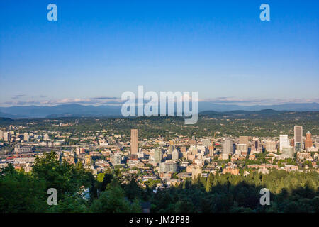 Portland Oregon Stadt von oben Stockfoto