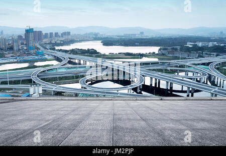 Vor der Marmor-Plattform, die Stadt-Viadukt aus der Vogelperspektive Stockfoto