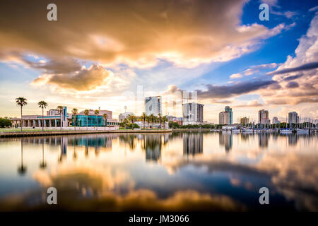 St. Petersburg, Florida, USA Skyline der Innenstadt Stadt an der Bucht. Stockfoto