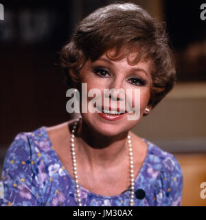 Deutsche Opersängerin Anneliese Rothenberger, Deutschland 1980er Jahre. Deutsche Opernsängerin Anneliese Rothenberger, Deutschland der 80er Jahre. Stockfoto
