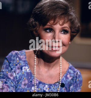 Deutsche Opersängerin Anneliese Rothenberger, Deutschland 1980er Jahre. Deutsche Opernsängerin Anneliese Rothenberger, Deutschland der 80er Jahre. Stockfoto