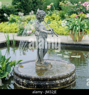 Skulptur im Georgianischen Stil Garten Stockfoto