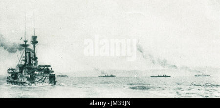 HMS Majestic verlassen Mudros Bucht Stockfoto